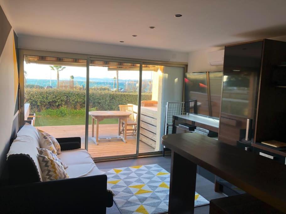 Petite Endroit Splendide. Apartment Six-Fours-les-Plages Bagian luar foto